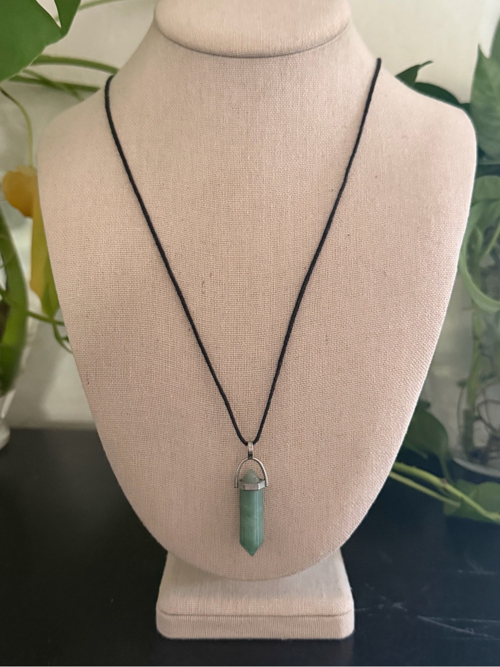 Vintage 90’s Y2K Green Jade & Sterling Silver Point Pendant Cord Necklace